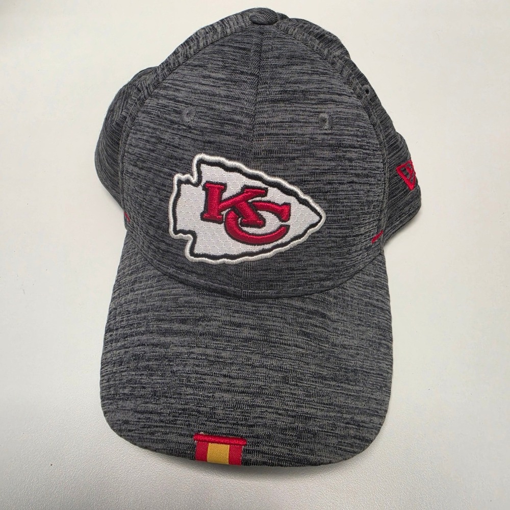 Kansas City Chiefs New Era 39THIRTY Hat Gray NFL Sideline Stretch Fit M/L